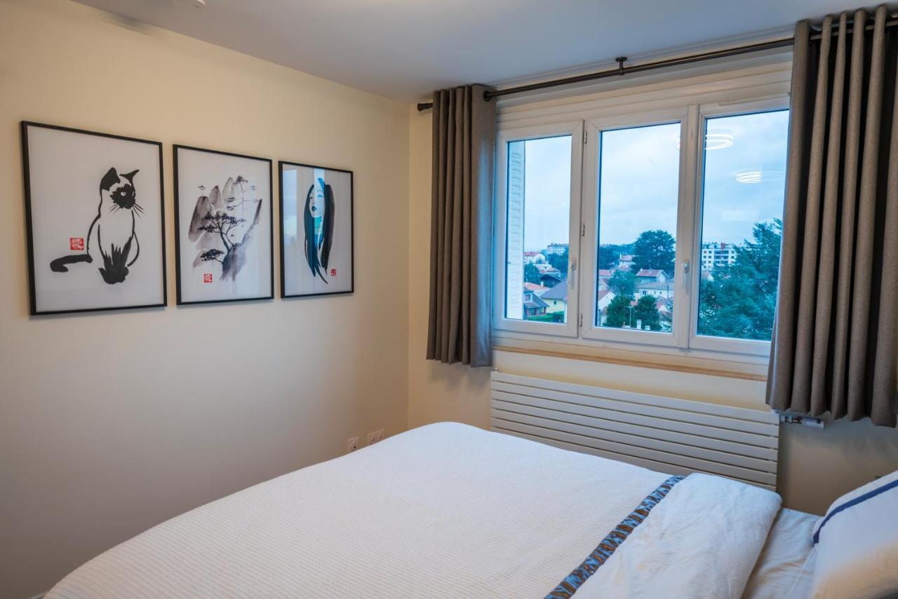 Ferienwohnung T2 De Standing Climatise Avec Parking Prive, Tram T2 T5, Hopitaux Est Bron Exterior foto